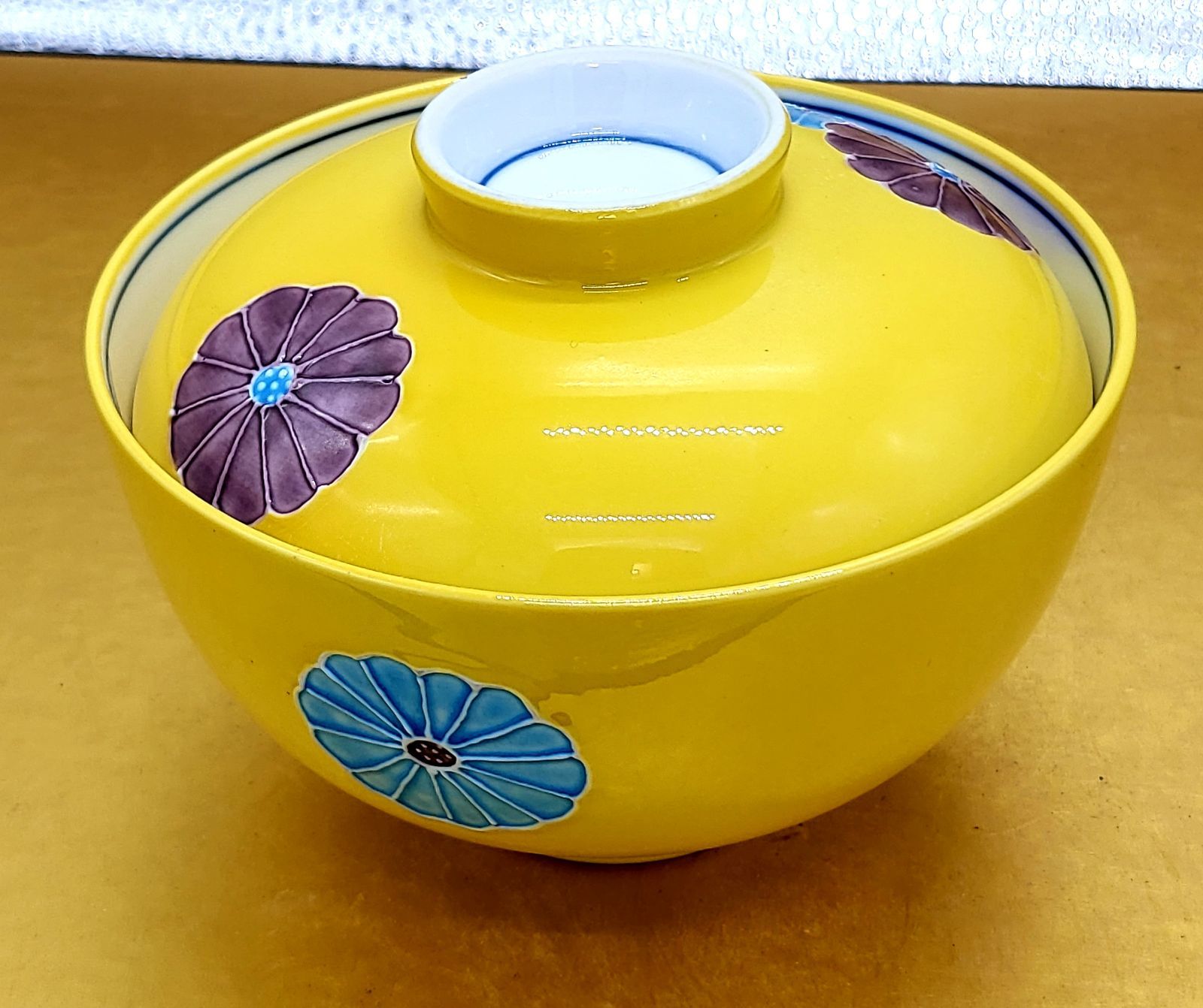 楽天市場】有田焼 錦右衛門窯 青磁流水変型鉢【19cm 中鉢 陶磁器