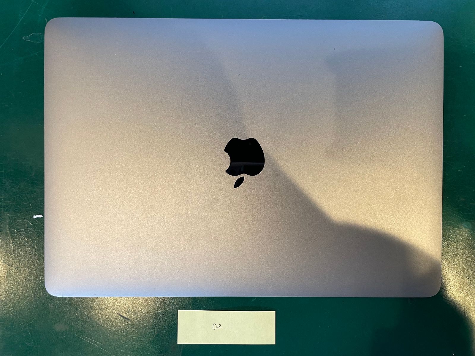 MacBook Pro 13インチ 液晶パネル上半身 - ノートPC