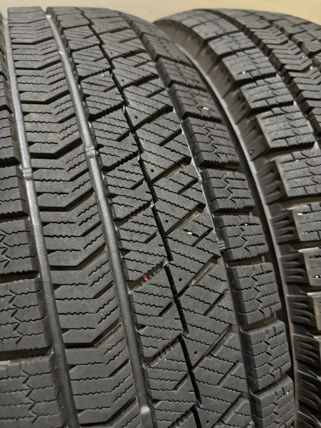 175/65R15 送料込み 4本 VRX2 アクア/スペイド/ヴィッツ ブリヂストン