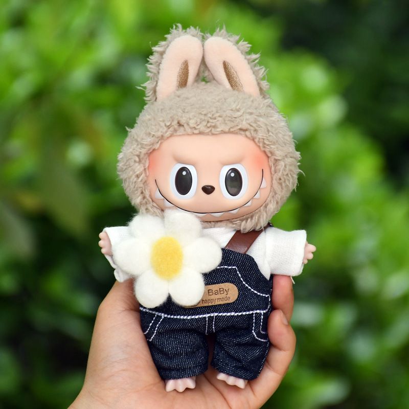 LABUBU ぬいぐるみキーホルダー全部揃えて　あと2セットとなります labubu キーホルダー ぬいぐるみ 服 15cm 座る ラブブの