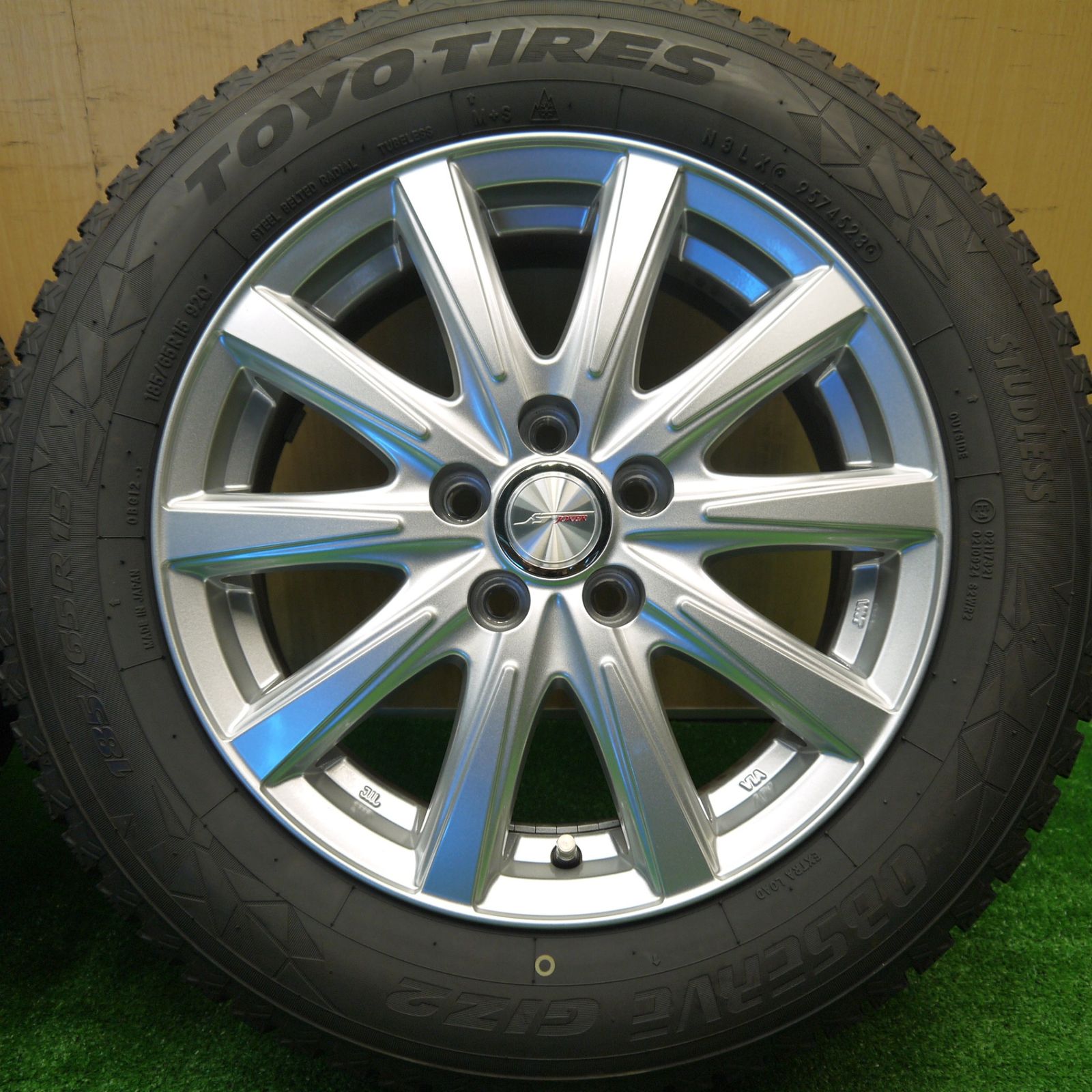 最大35％offセール。 バリ溝 23年 キレイ 9分 2本 プリウス シエンタ 等 185 65R15 スタッドレス トーヨー オブザーブ GIZ2 JOKER ジョーカー 15インチ PCD100 5H 5101701Hス