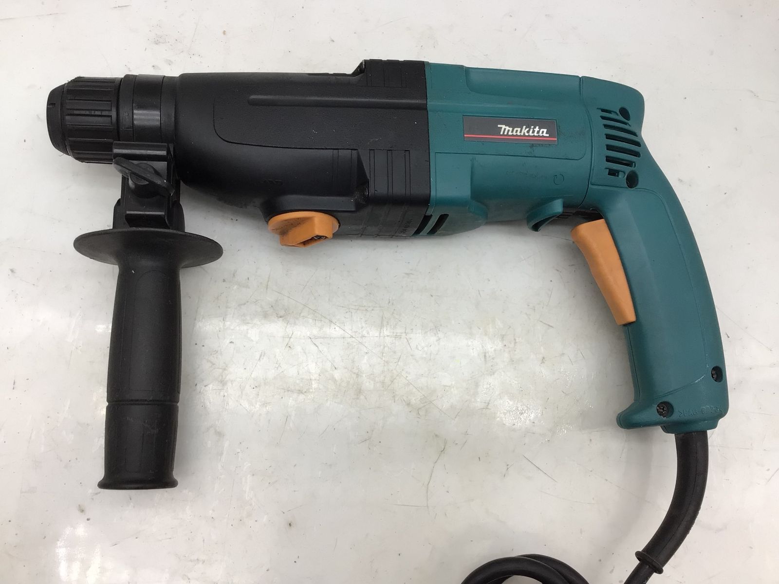 中古品】☆Makita/マキタ 24mmハンマドリル HR2410 中古品】☆Makita/マキタ 24mmハンマドリル HR2410