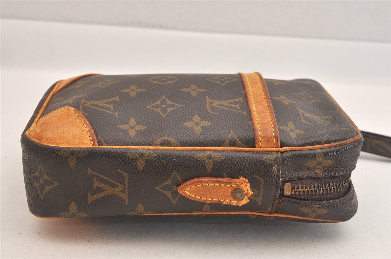 ルイ・ヴィトン ルイヴィトン ショルダーバッグ　LV ダヌーブ 楽天市場】LOUIS VUITTON ルイヴィトン ダヌーブ モノグラム
