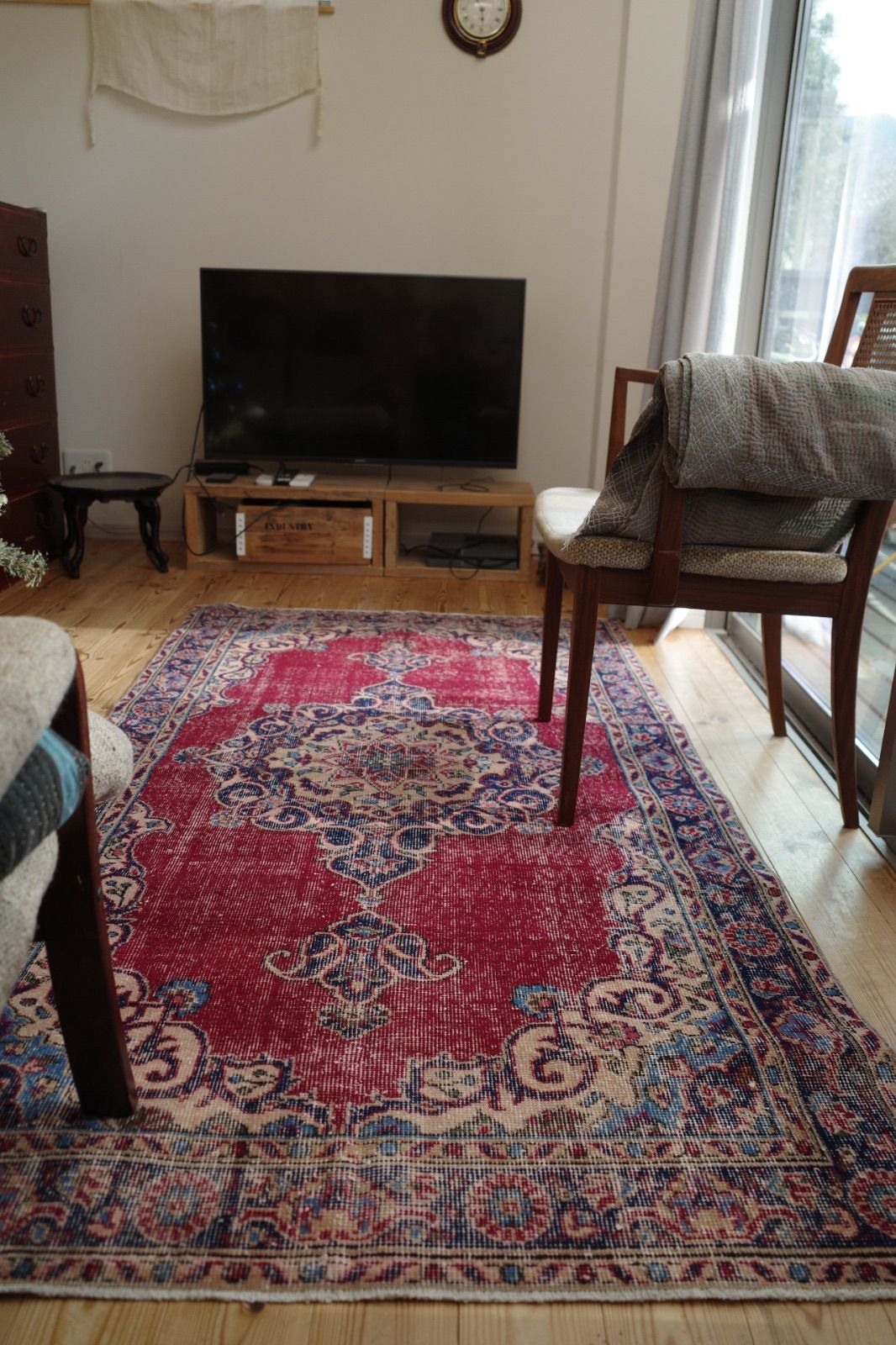 超大判 267×125 2024 深みレッド メダリオン トルコヴィンテージラグ