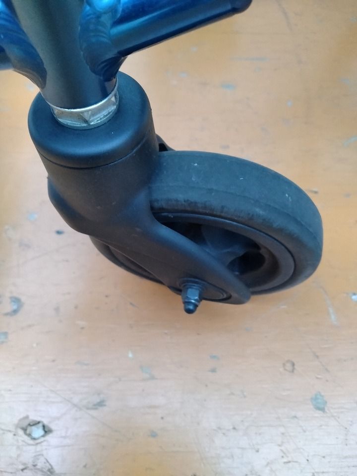 ミキ軽量車いす キャリカル