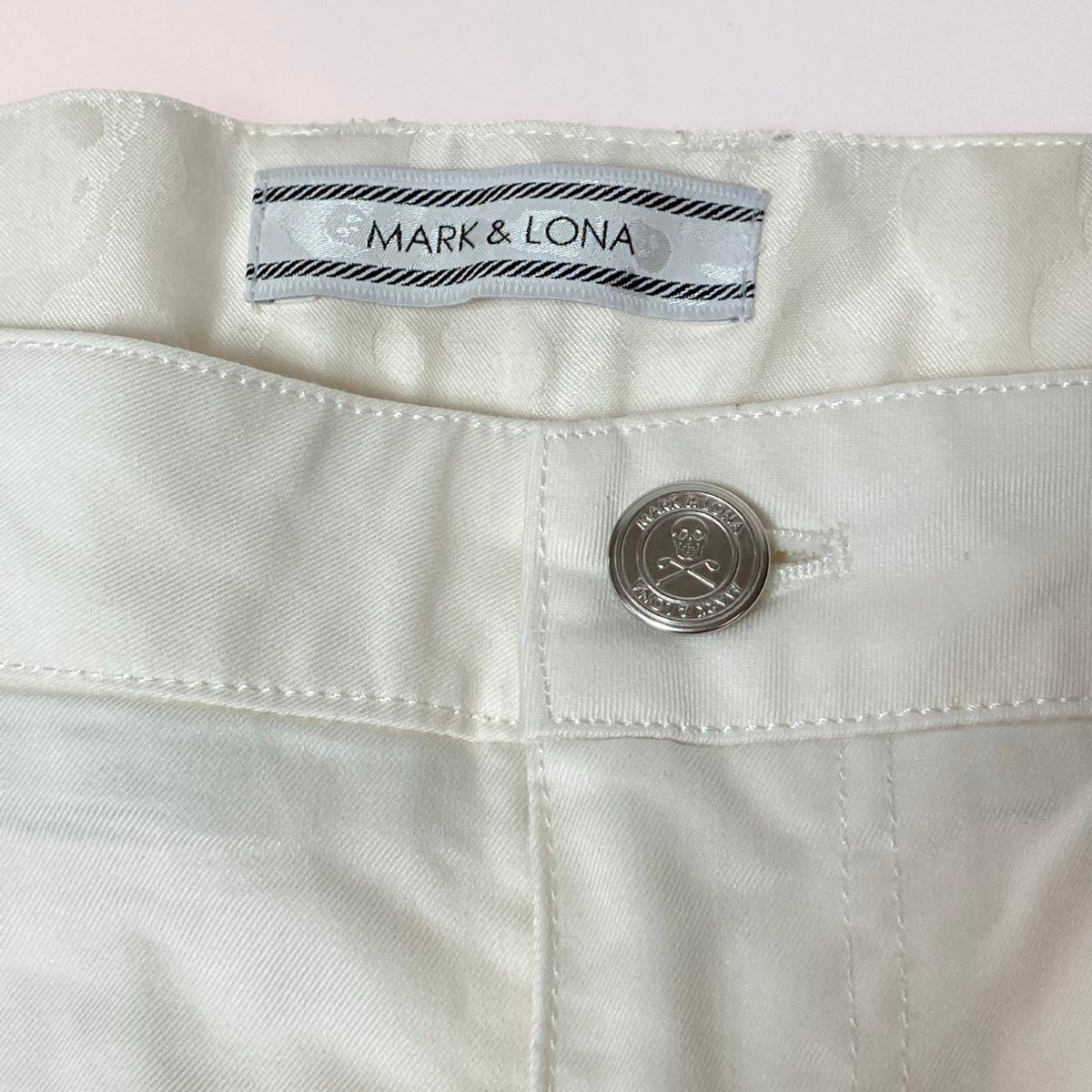MARK&amp;LONA - ◎◎MARK&amp;LONA マークアンドロナ グローブパッチ スカル刺繍 ストレッチ ゴルフパンツ Mサイズ ML-16S-T01 ホワイト MARK&LONA - ◎◎MARK&LONA マークアンドロナ グローブパッチ