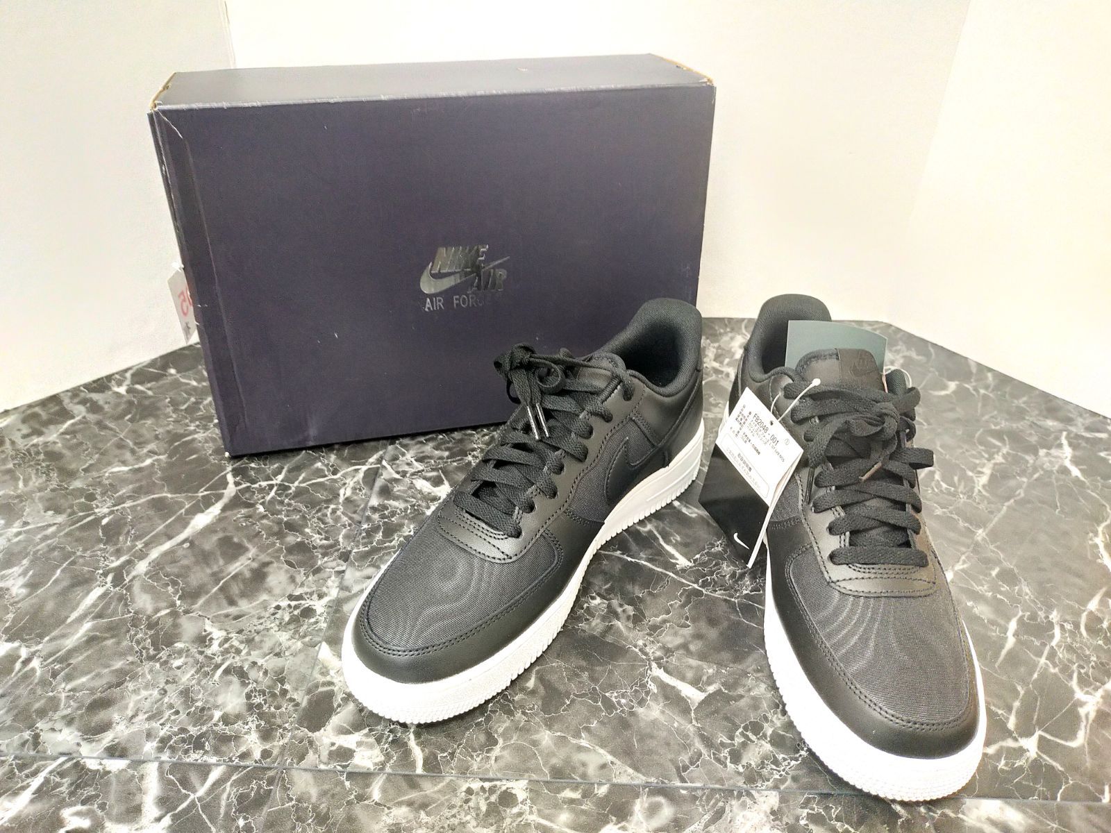 77. NIKE AIR FORCE 1 07 CT2302-002 ブラック ホワイト 27.5cm 未使用 タグ付き