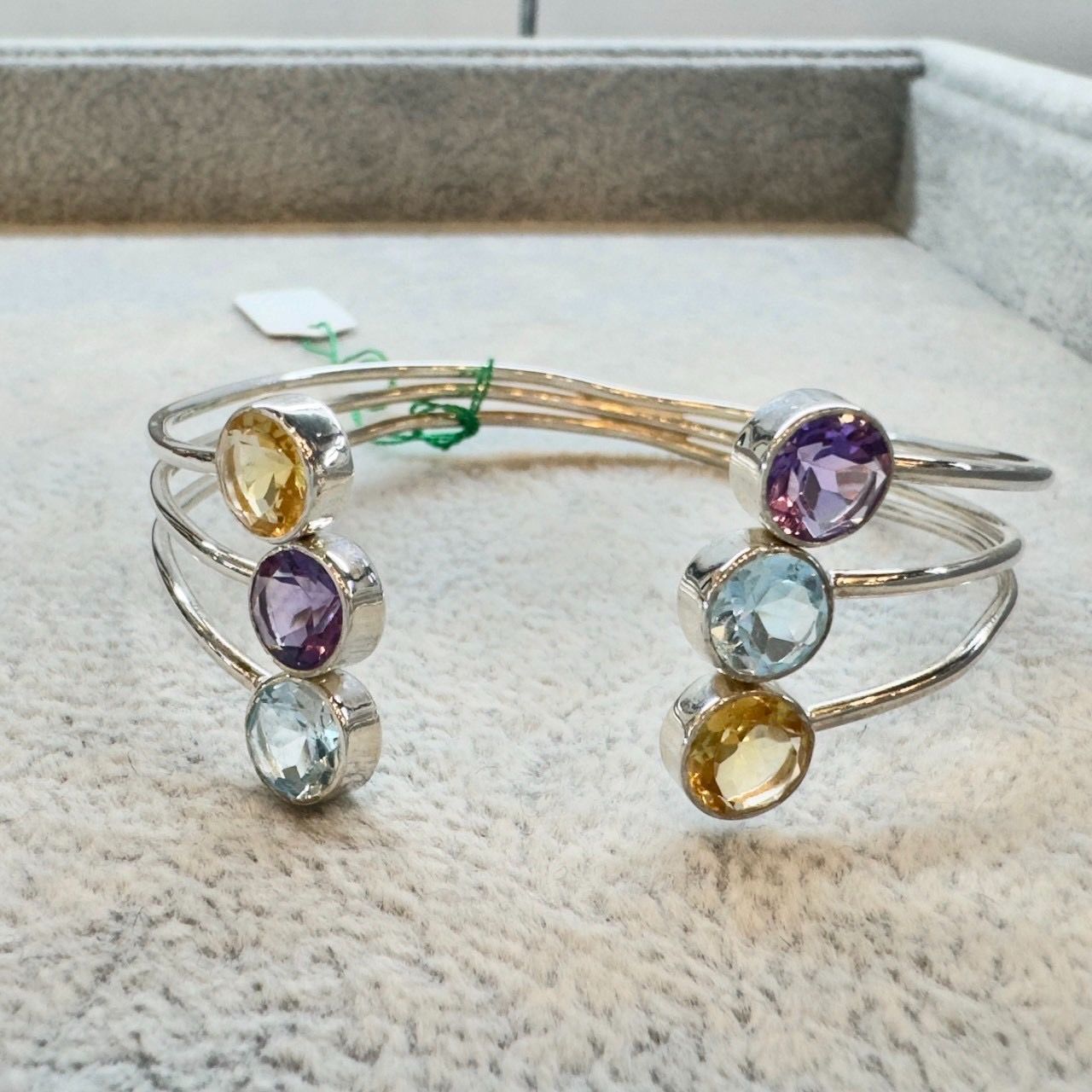 最も信頼できる シルバーバングル シトリン アメジスト ブルートパーズ バングル アクセサリー