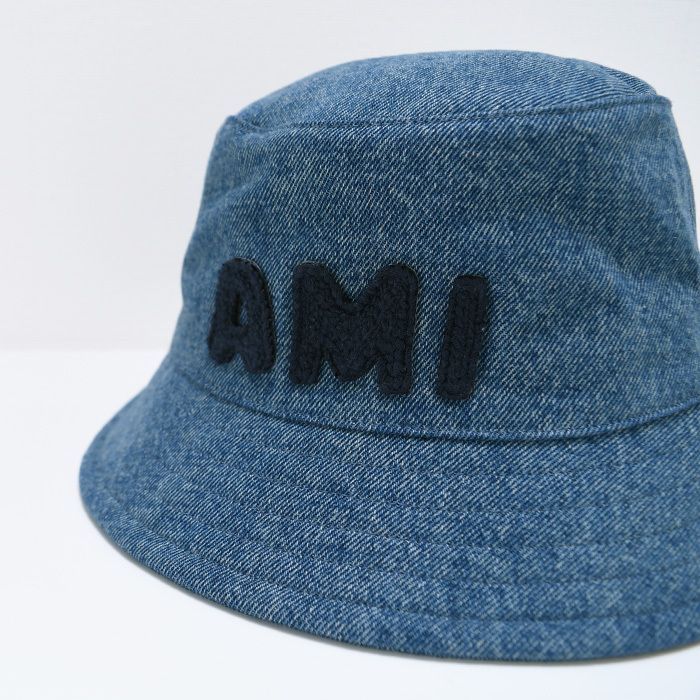 【AMI Paris】 ロゴパッチ デニム バケットハット AMI PARIS】ロゴパッチ デニム バケットハット