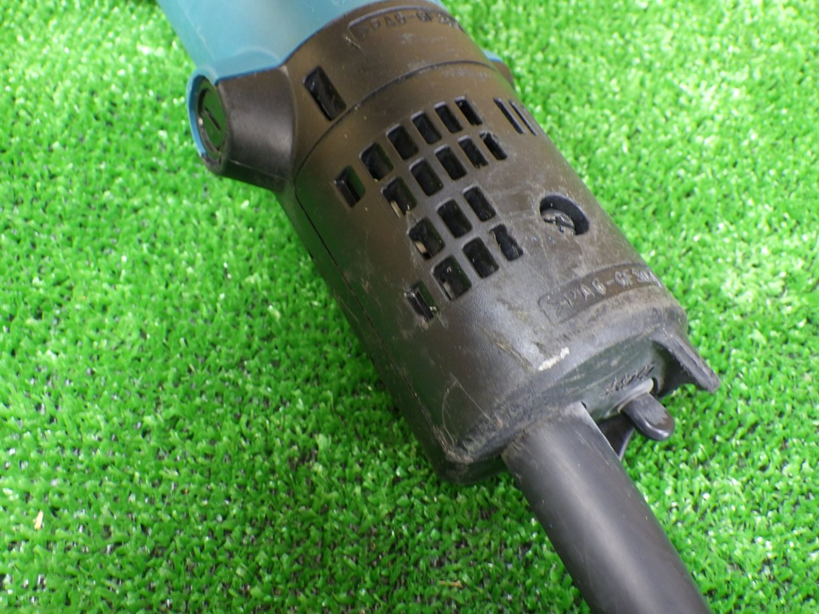 握りやすい マキタ 100mm ディスクグラインダー 9533BL コード式 電動工具 makita 品 HRDEVELOPMENT_JP