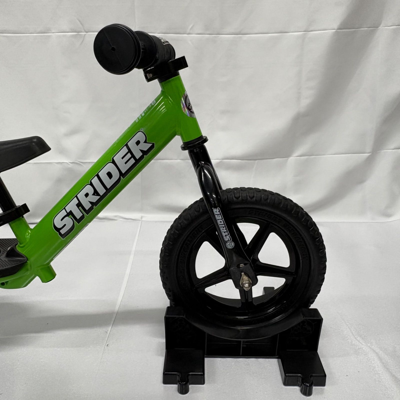 ！極美品！STRIDER ストライダー スポーツ グリーン 12インチ 極美品 STRIDER ストライダー SPORT スポーツ 12インチ グリーン
