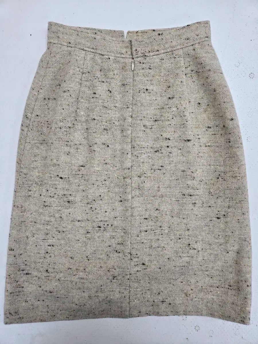 クレージュ ツイード ミディ スカート アイボリー
