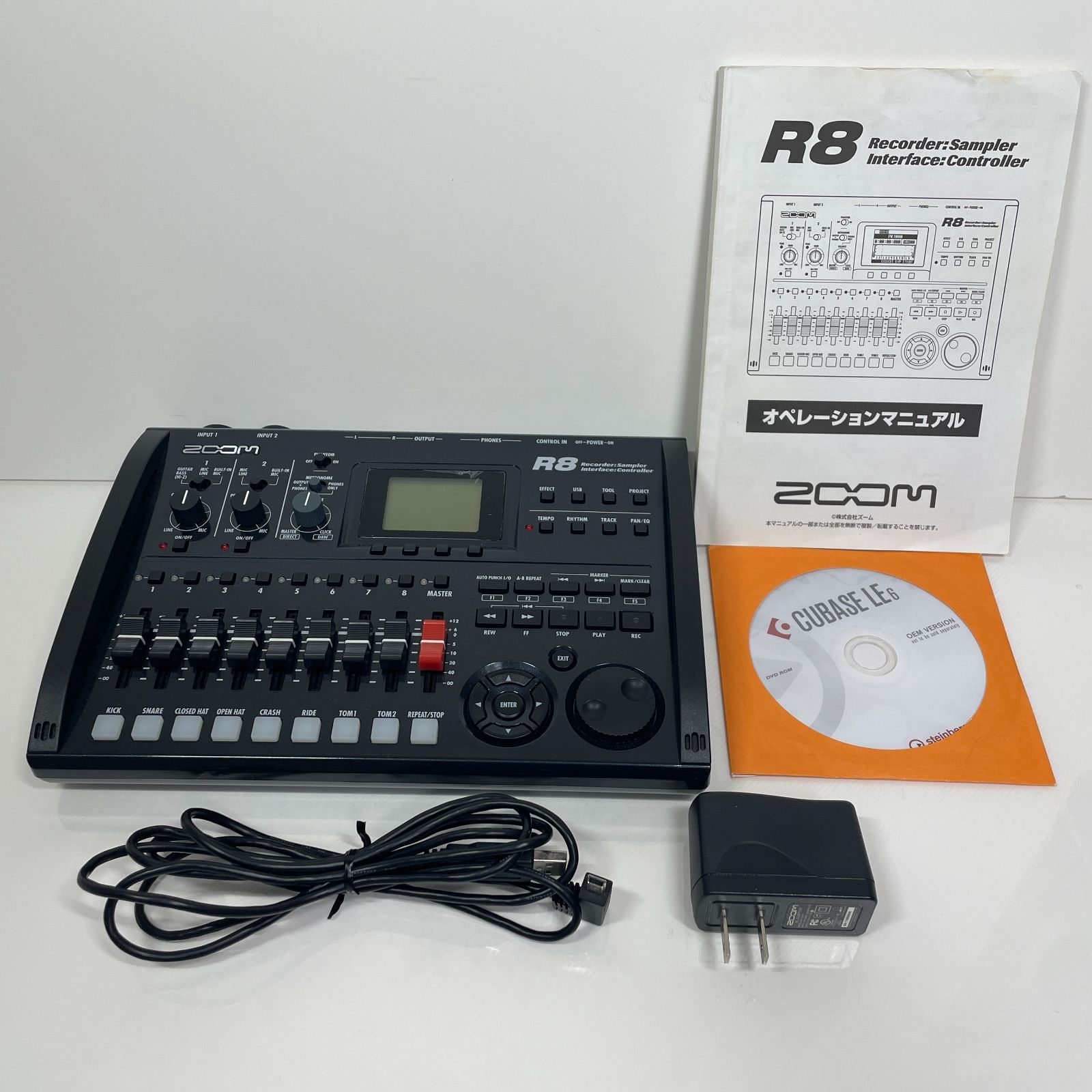 ZOOM ズーム マルチトラックレコーダー 2トラック同時録音 8トラック同時再生 R8