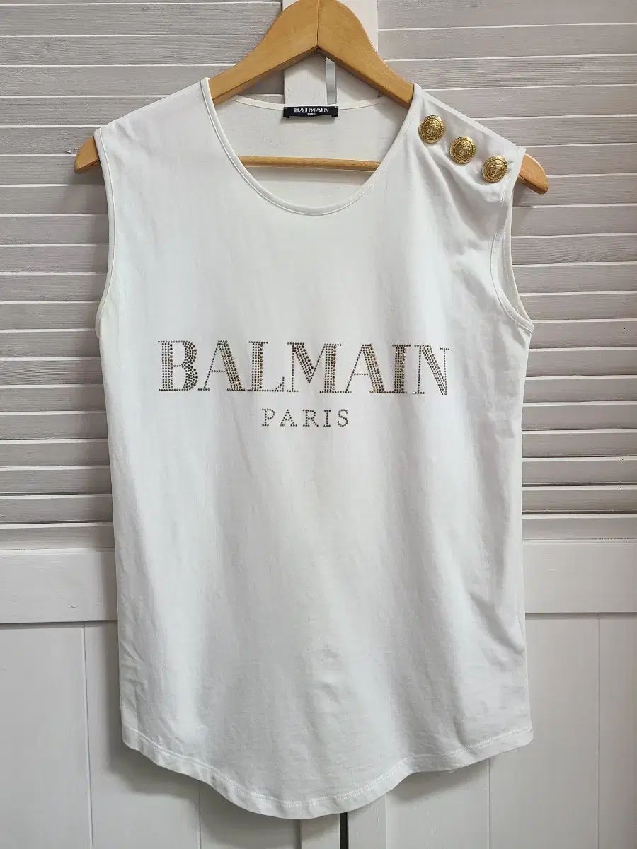 BALMAIN バルマン ゴールド キュービック ロゴ ノースリーブ