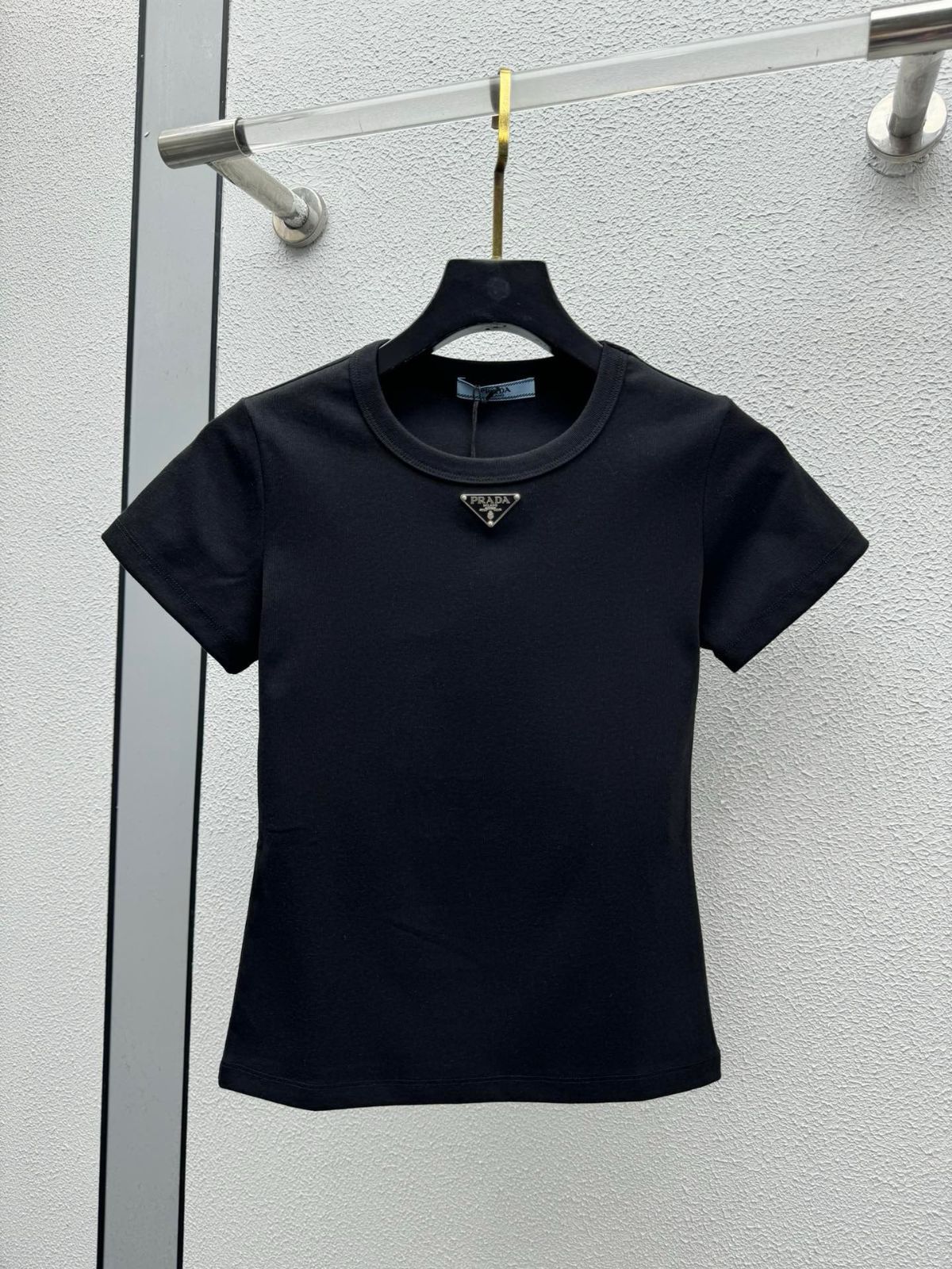 【新品未使用】 PRADA 半袖 プラダ三角ロゴ Tシャツ ブラック レディース トップス SMLサイズ