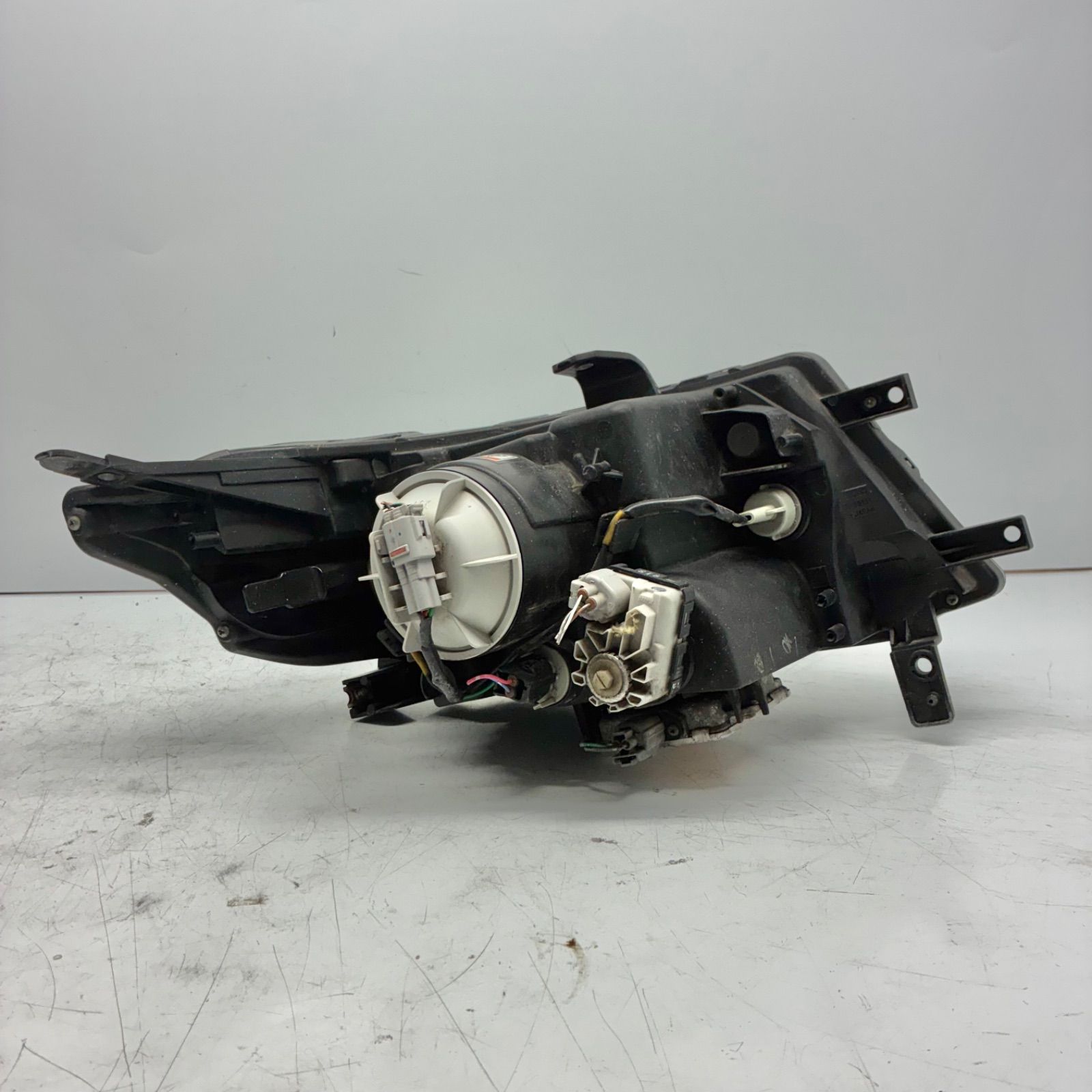 HID koito