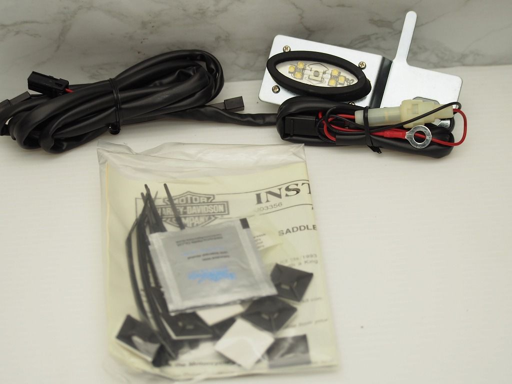 ハーレー　FLHT　ツアーパック　LED インナー ライトキット　２　54332-041新品