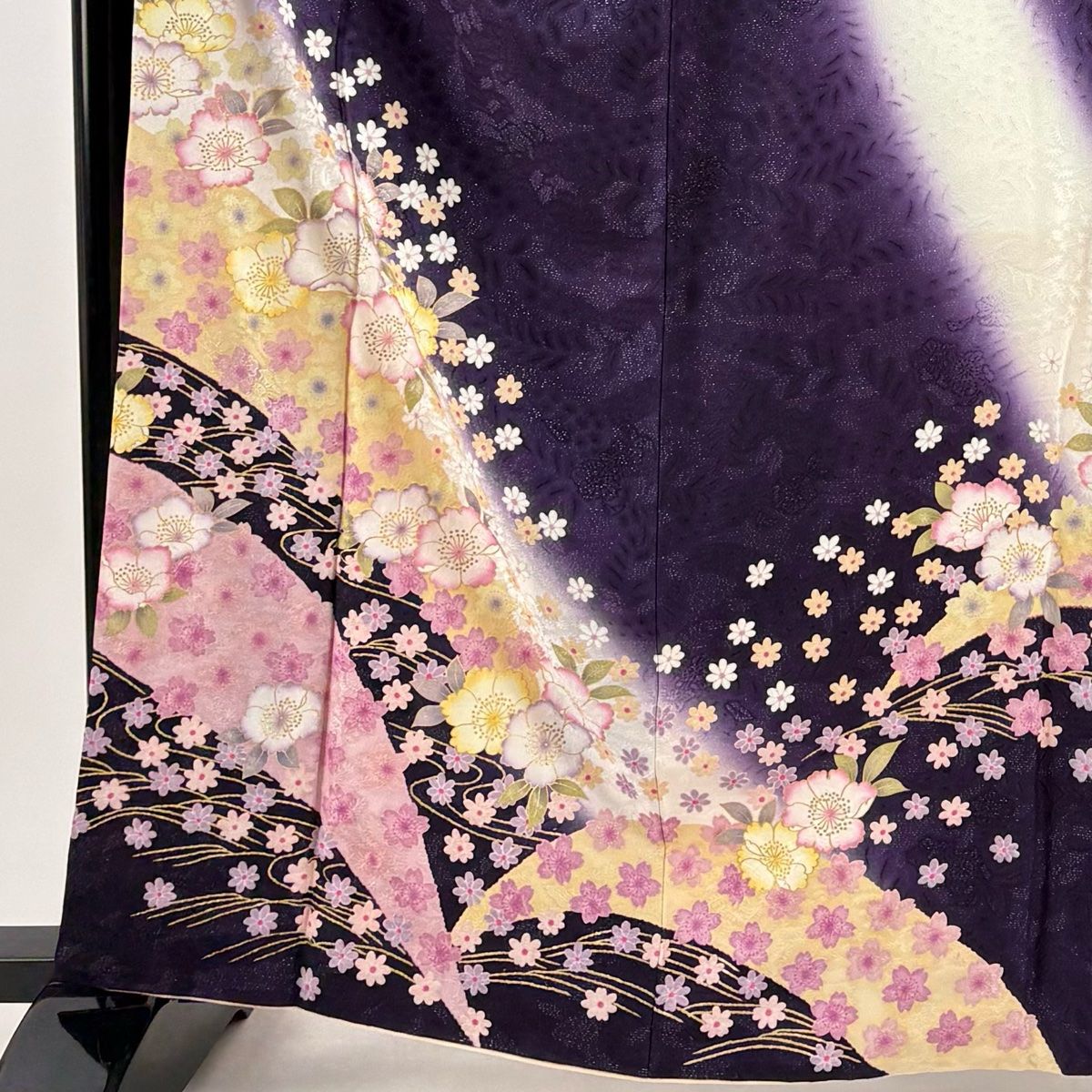 振袖 身丈164cm 裄丈70.5cm L 袷 草花 波 銀通し 金彩 紫 正絹