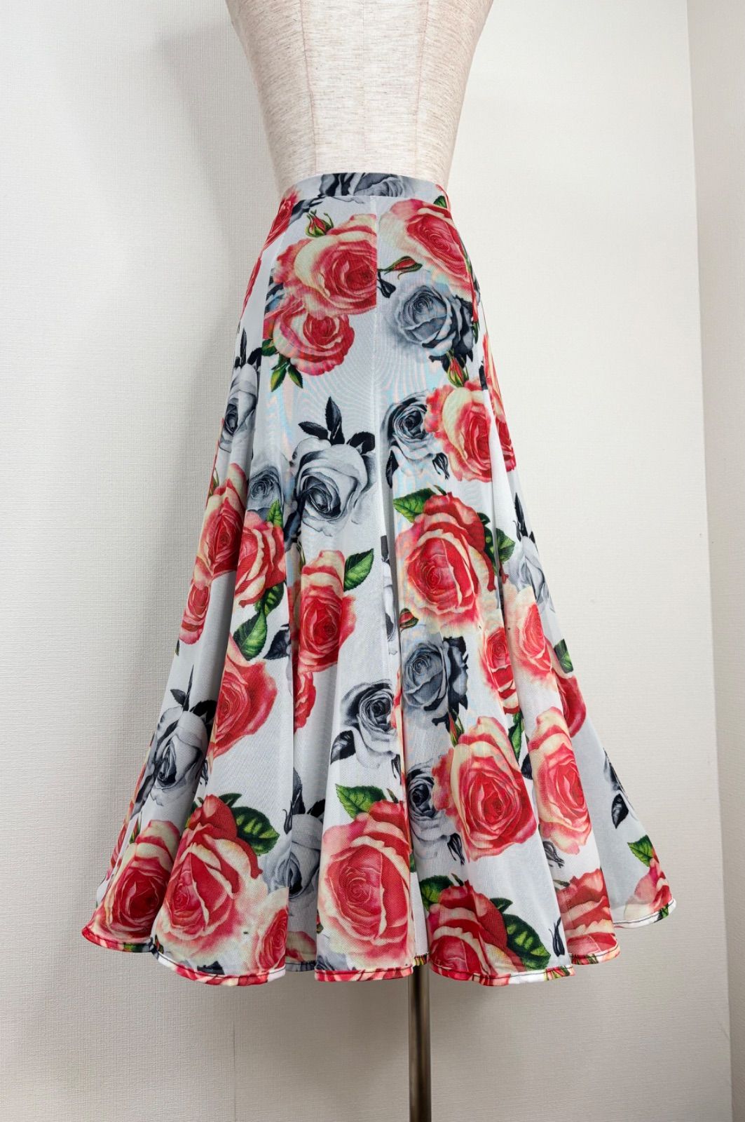 新品》社交ダンス 華やかバラ柄 ソフトメッシュ ハイネック