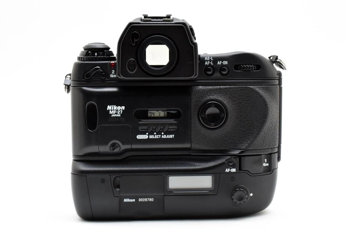 ニコン NIKON F5 MF-28 ボディ Nikon F5 w/ MF-28 Back - Body and 35mm Nikon Lens — Legacy