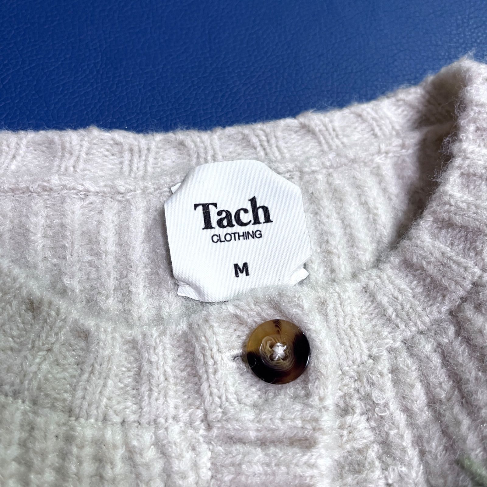 cj19 Tach clothing 花柄 刺繍 ラインストーン ニット　カーディガン　厚手　ビジュー　セーター　ウール　毛 cj19 Tach clothing 花柄 刺繍 ラインストーン ニット カーディガン