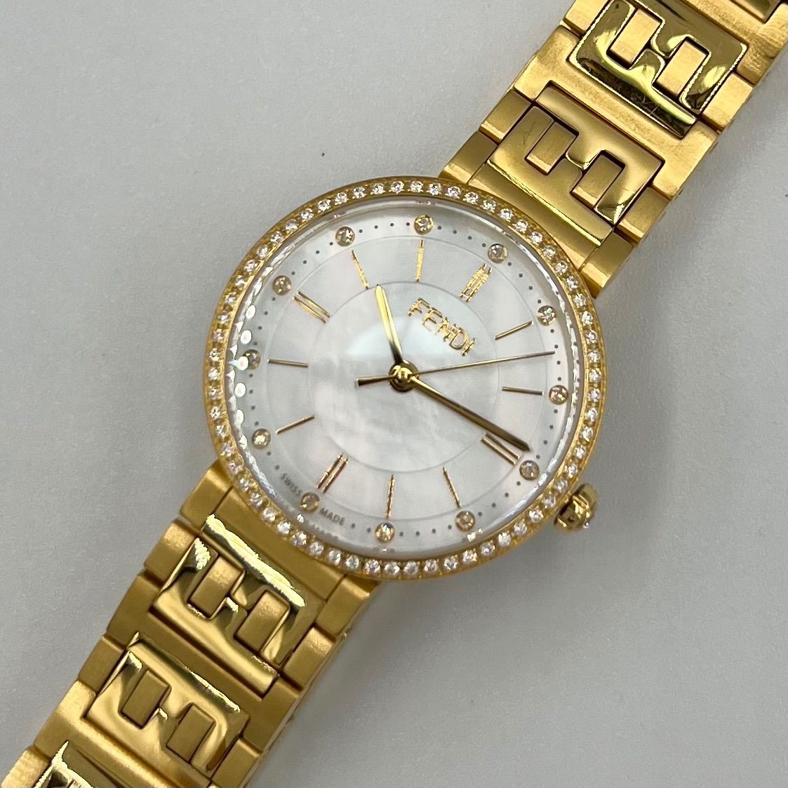100【美品】FENDI時計　12Pダイヤ　箱付き　レディース　フォーエバー 100【美品】FENDI時計 12Pダイヤ 箱付き レディース