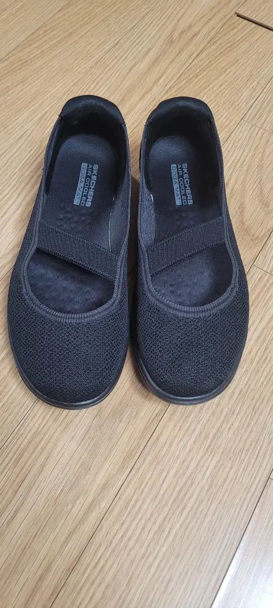 SKECHERS スケッチャーズ ゴーウォーク 黒 245 スリッポン