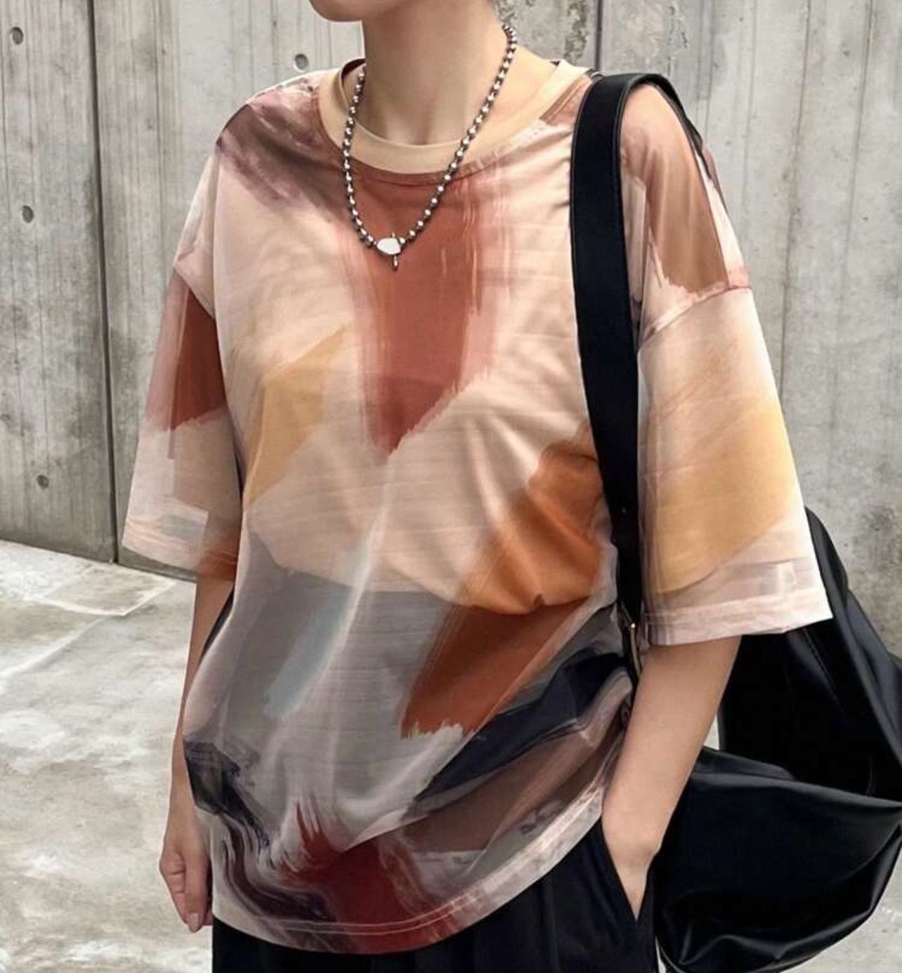 新品未使用✨ Ameri Vintage✨アート柄トップス 新品未使用✨ Ameri Vintage✨アート柄トップス