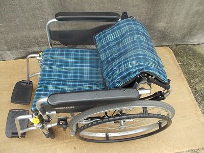 MIKI 自走用車いす