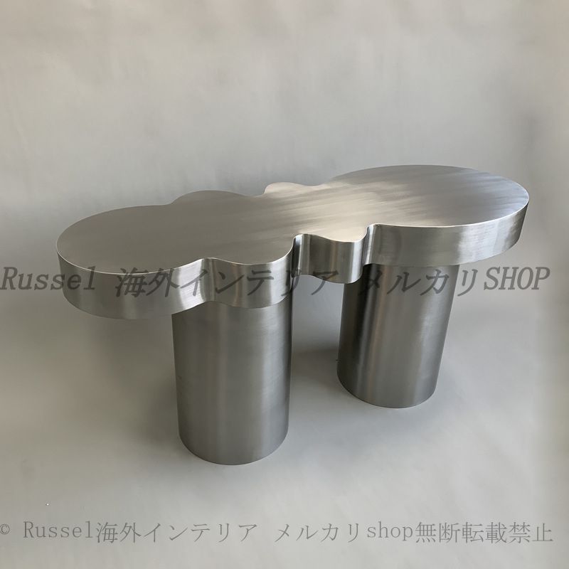 センターテーブル ラグジュアリー マット 柔らか 曲線 デザイン おしゃれ かわいい インテリア 北欧 ダイニング テーブル ステンレス モダン コーヒー テーブル 銀 シルバー