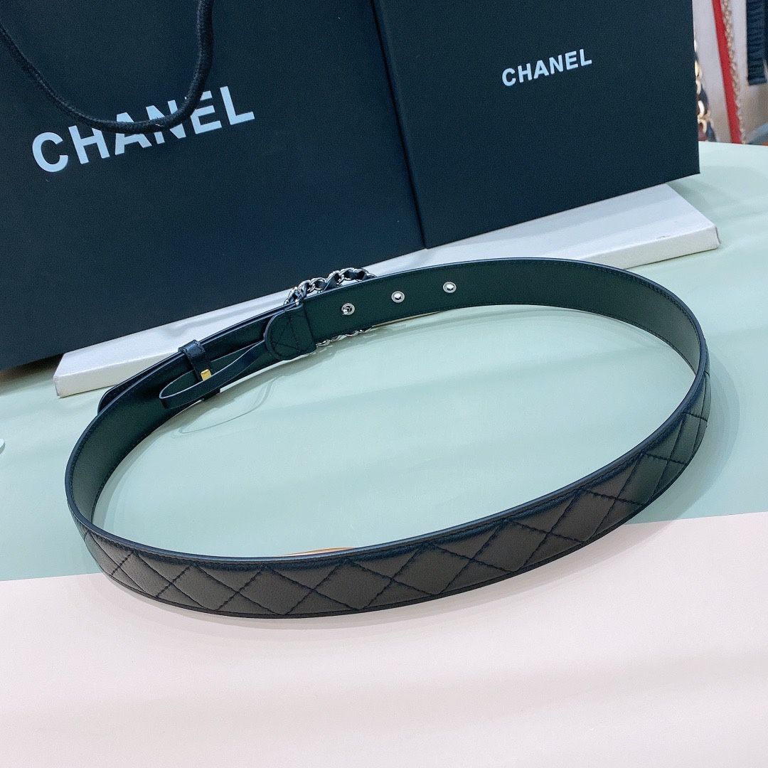 値下げしました！CHANEL レザーベルト90センチ　正規品 値下げしました！CHANEL レザーベルト90センチ 正規品 値下げ