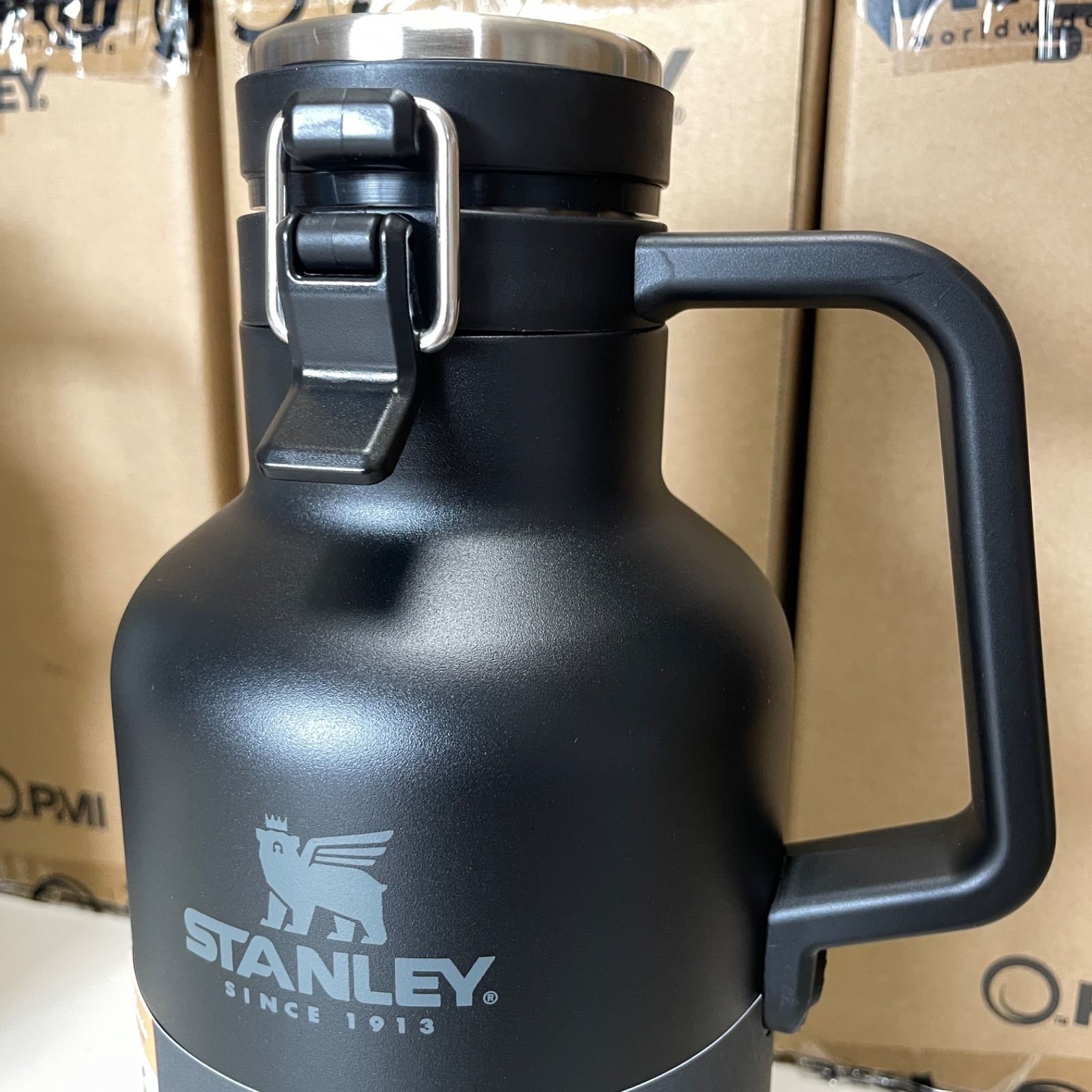 STANLEY スタンレー ベアロゴ クラシック真空グロウラー 1.9L ブラック  ビンテージグリーン ロイヤルブルー ３色から選択可能 新品