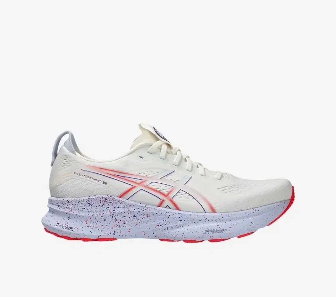 注文製作中 海外5月4日/18日発売予定】インヴィンシブル × アディダス オリジナルス