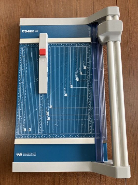 アウトレット品 DAHLE ダーレ ローラーカッター 550N型 ブルー