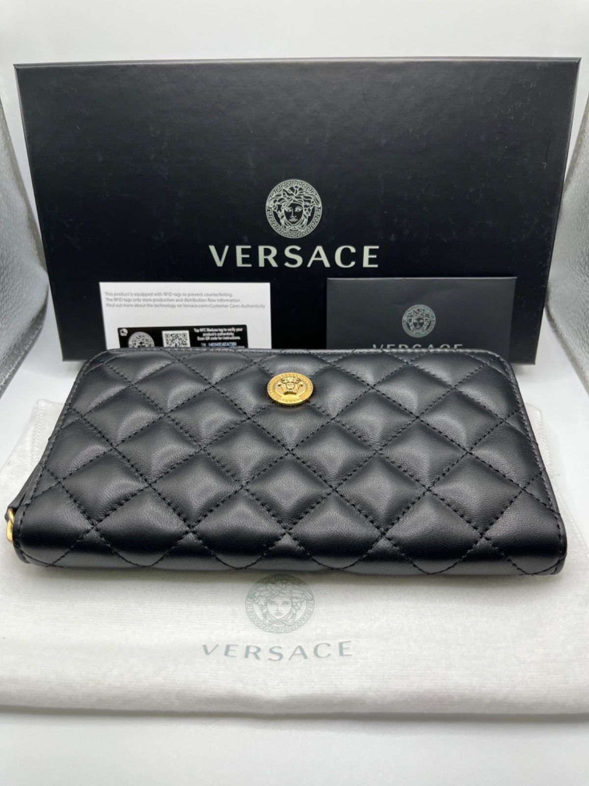 VERSACE ヴェルサーチ メデューサ 長財布 ブラック 黒色 キルティング