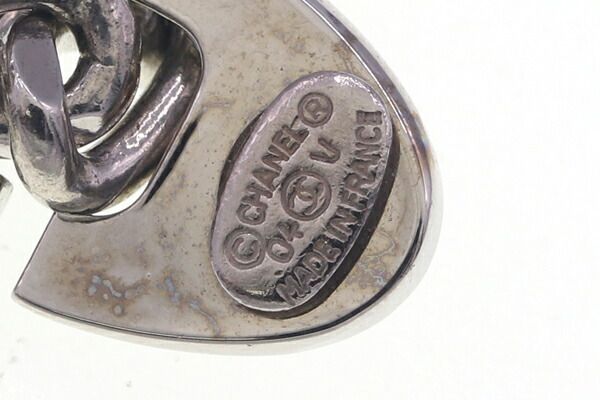 シャネル バッグチャーム A25216 シルバー メタル CHANEL - シャネル バッグチャーム A25216 シルバー メタルの