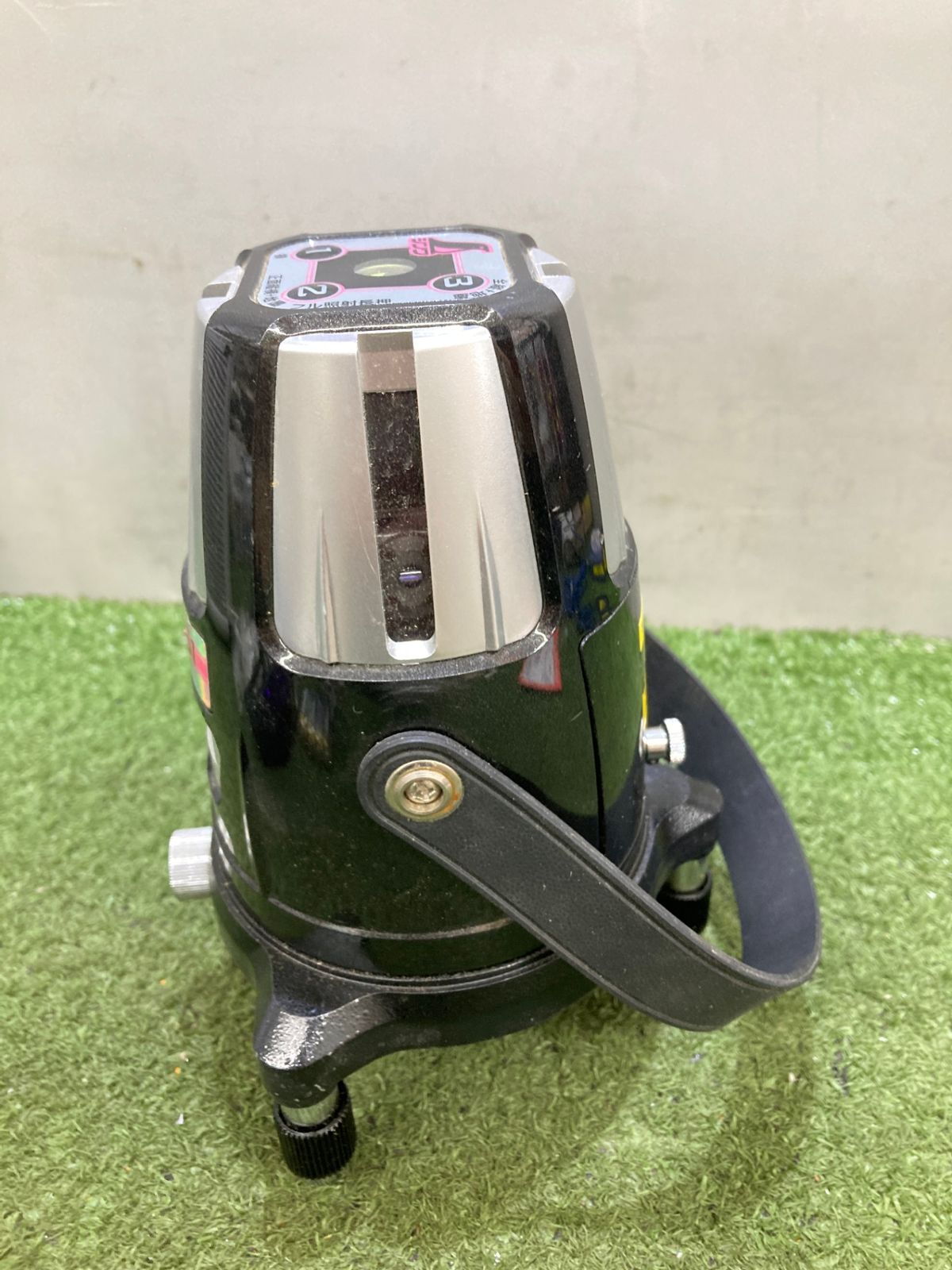 レーザー墨出し器