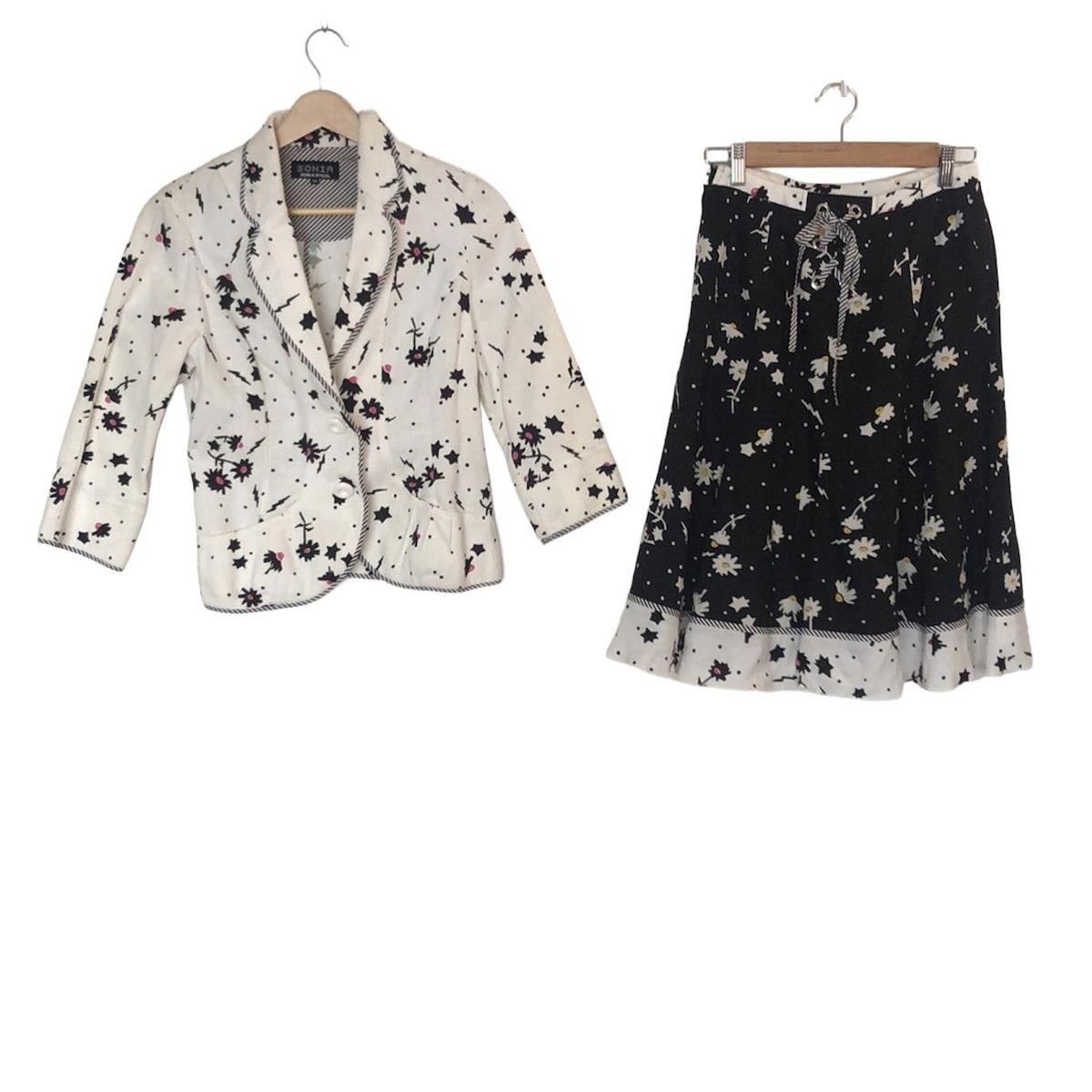 SONIARYKIEL ソニアリキエル スカートスーツ レディース - 白×黒×マルチ フラワー 花 |スター 星