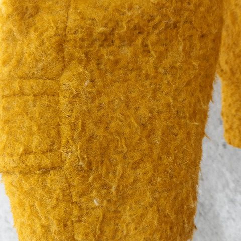 アウター イエロー