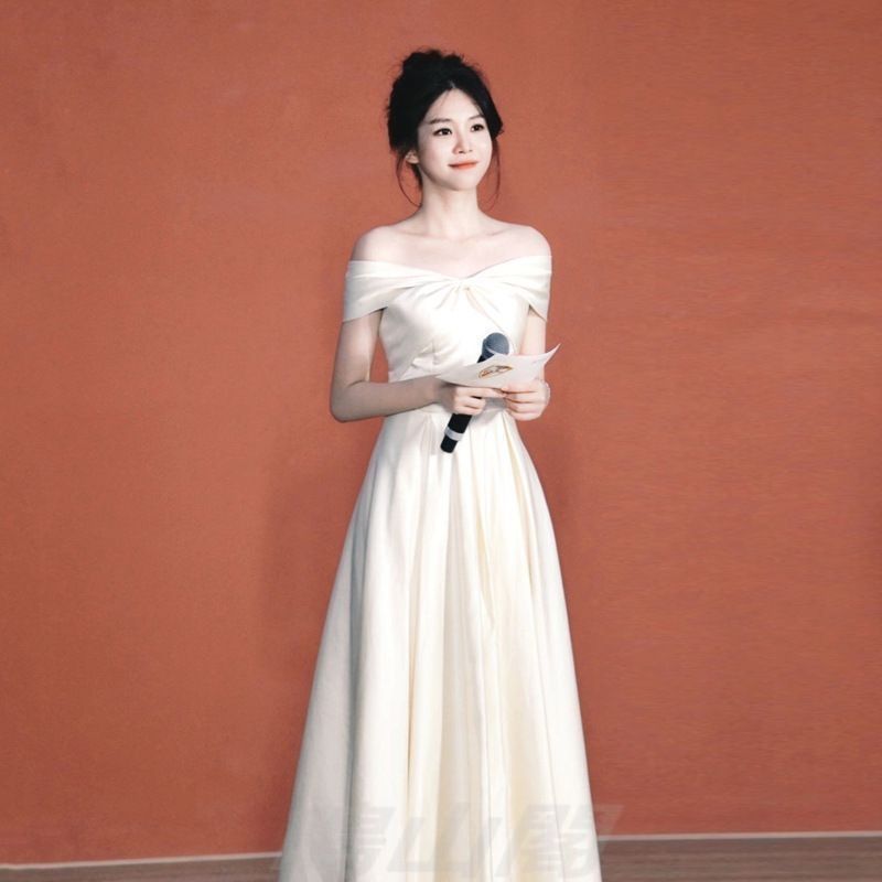 ホワイト サテンドレス オフショルダー Aライン ロング丈 レディース 結婚式 二次会 披露宴 司会 受付 登記 記念日 フレンチ風 XS～3XLWP 109