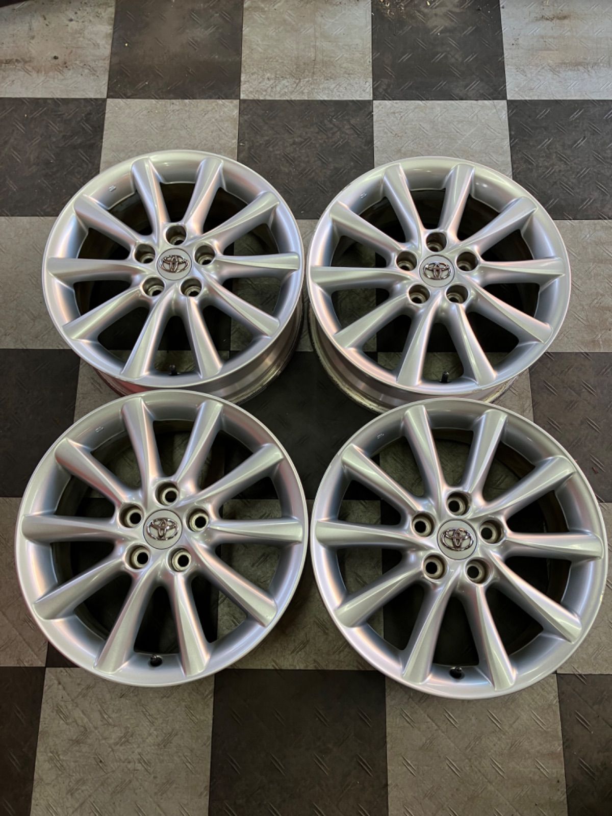［送料込み］ TOYOTA ESTIMA トヨタ 50系 エスティマ アエラス 純正アルミホイール 17インチ 7J+50 5H PCD114.3 Φ60 中古ホイール4本