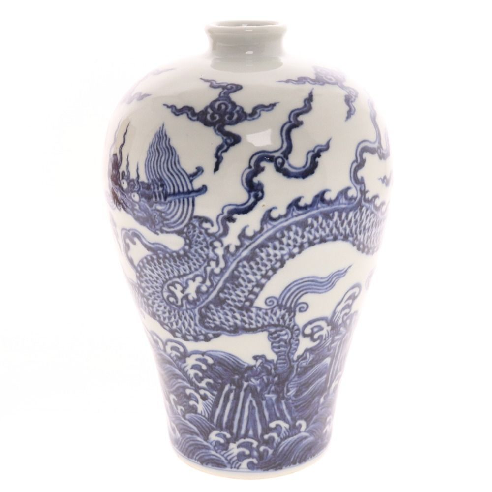 中国明時代晩期染付(青花)花瓶(梅瓶) 中国明時代晩期染付(青花)花瓶(梅瓶)