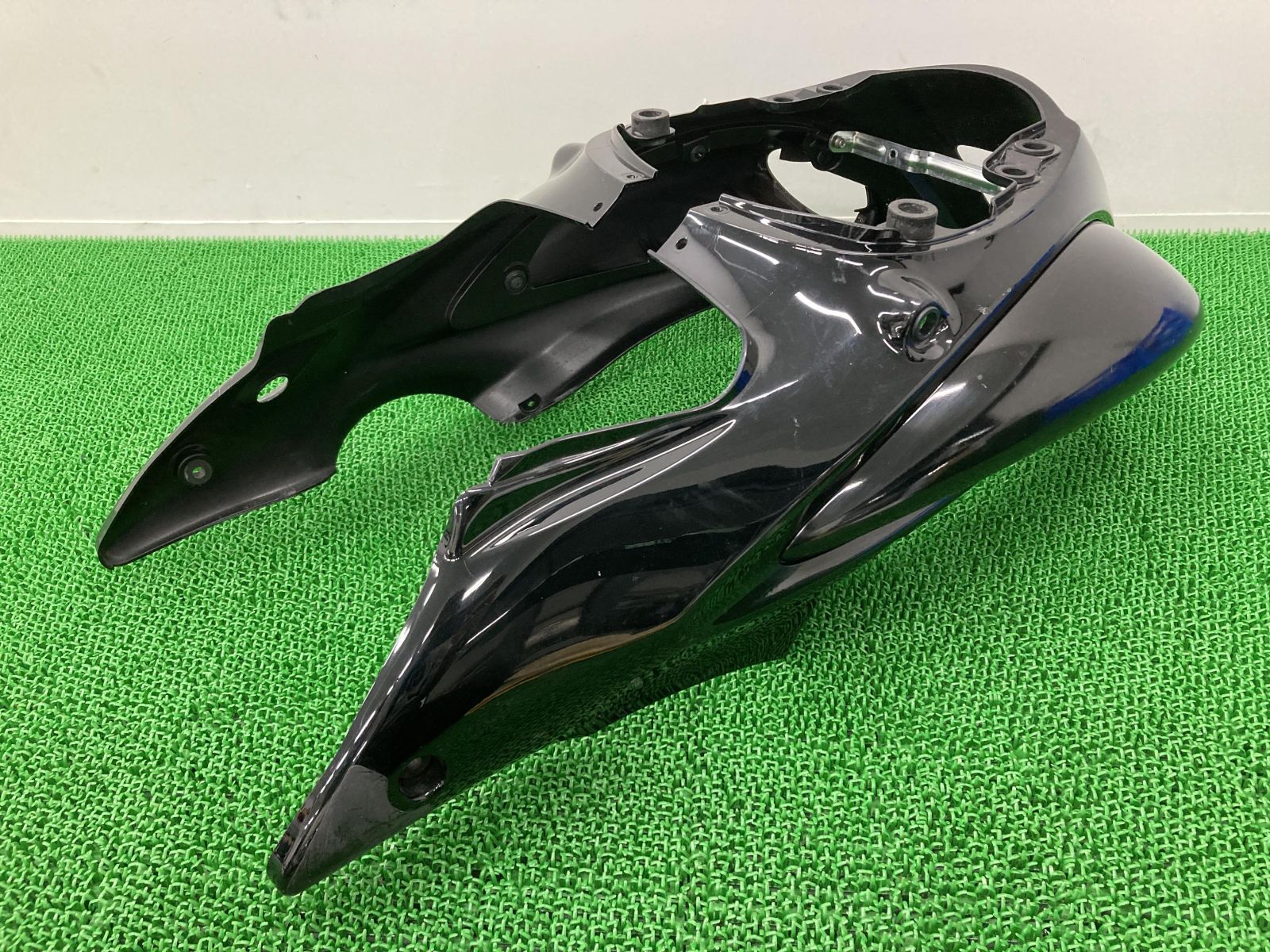 GSX1300Rハヤブサ テールカウル 黒 15H スズキ 純正 中古 バイク GSX1300Rハヤブサ テールカウル 黒 15H スズキ 純正 中古 バイク