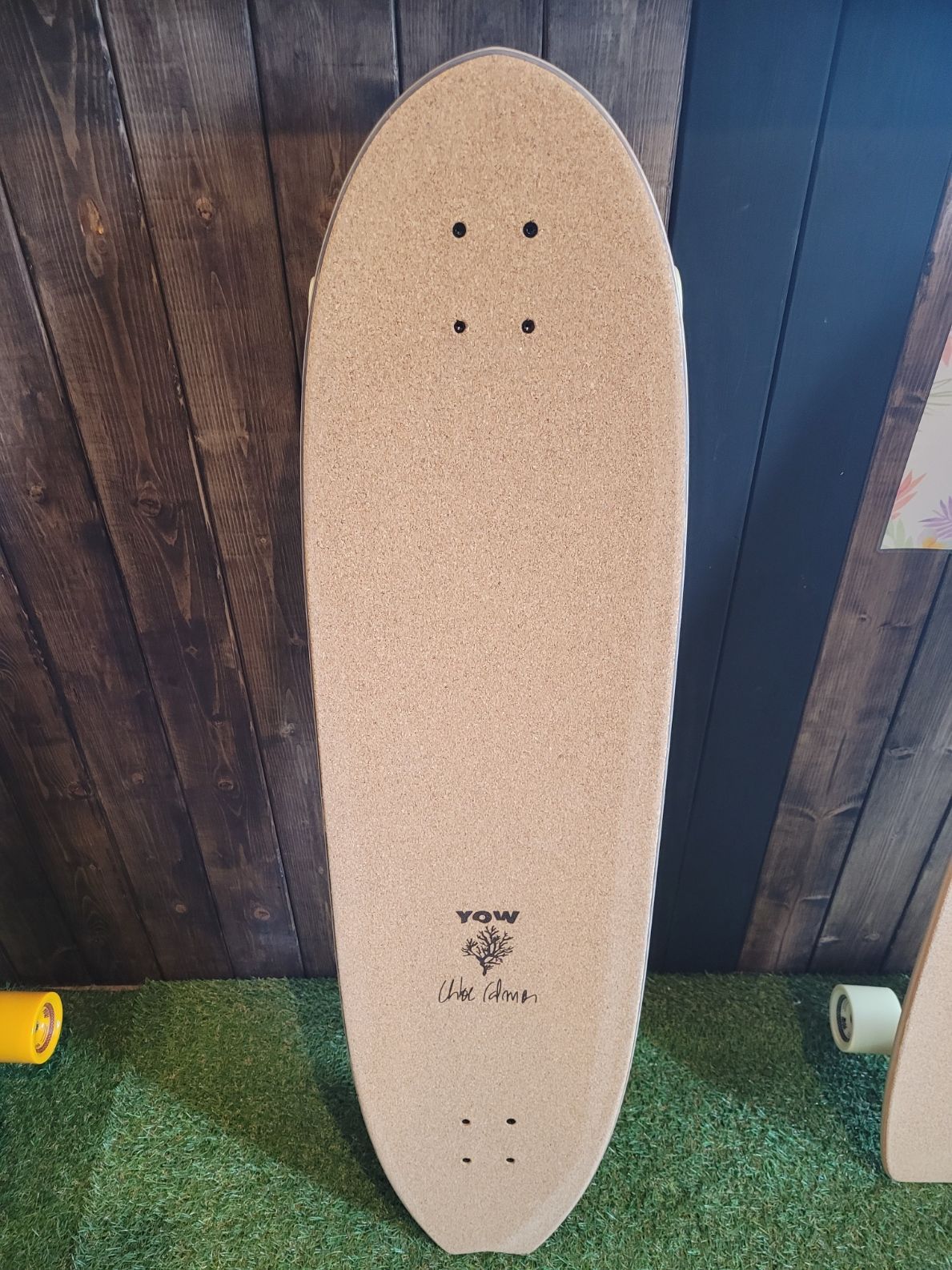 ○アウトレット品○ ※内容を必ずお読みください YOW SURF SKATE CALMON