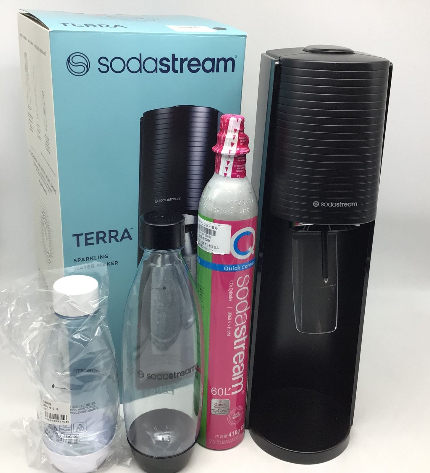 【新品未使用】sodastream TERRA 炭酸水メーカー 新SSM1101 ソーダストリーム テラ スターターキット ブラック