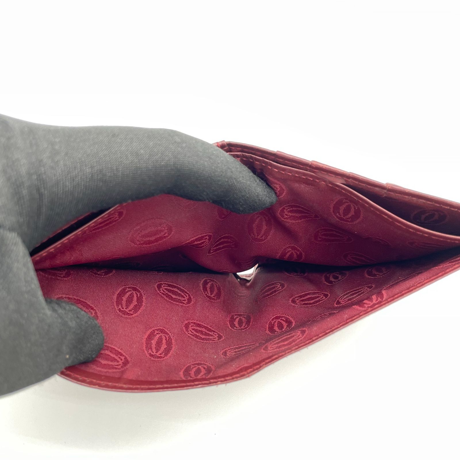 二つ折り財布