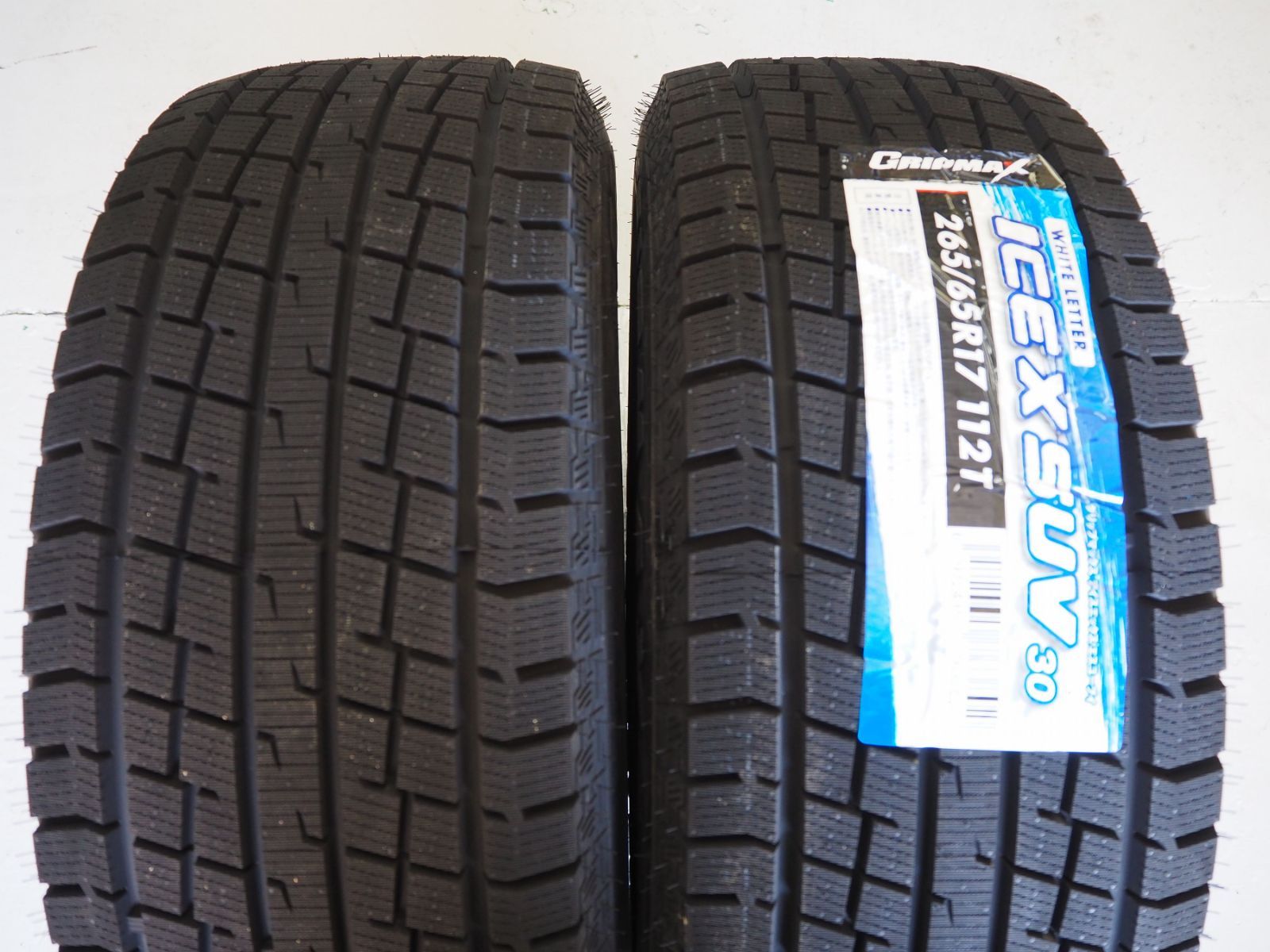 スタッドレスタイヤBELLSSI D10SS 17inch 8.0J 6H139.7+20 GRIP 