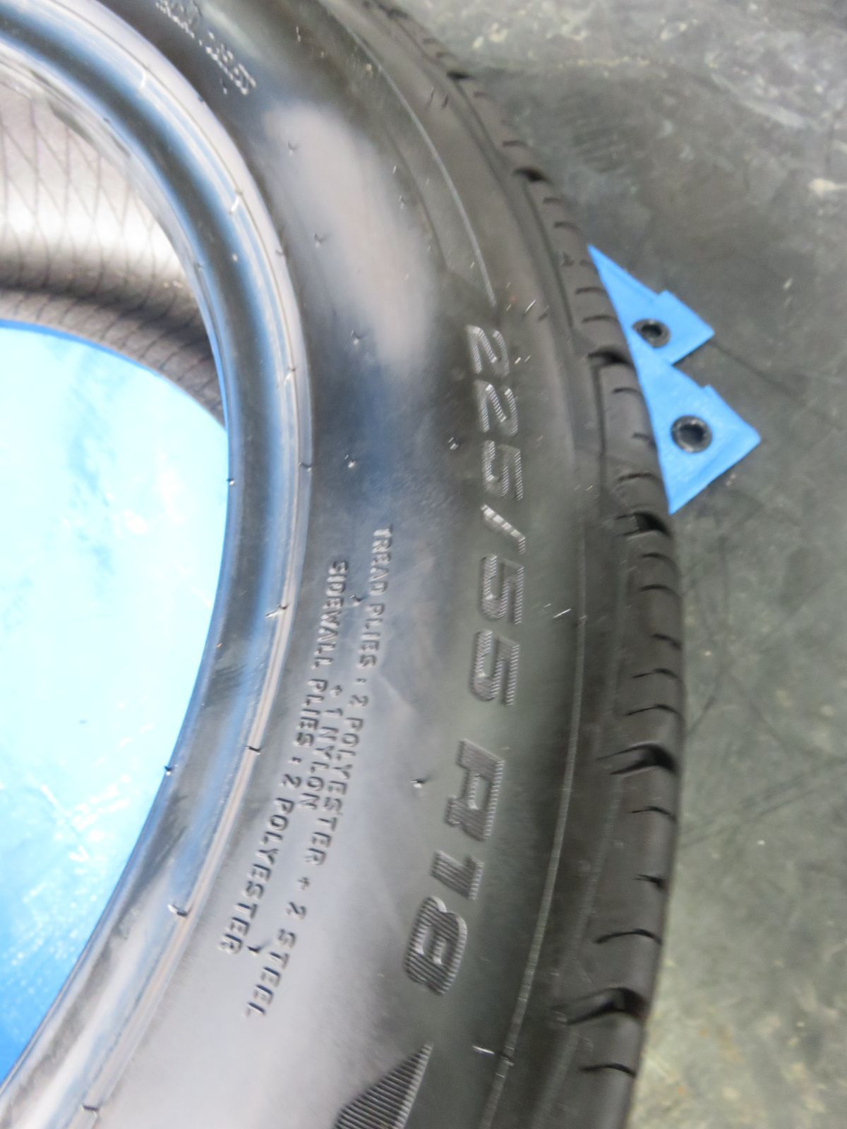 PIRELLI 225|55R17