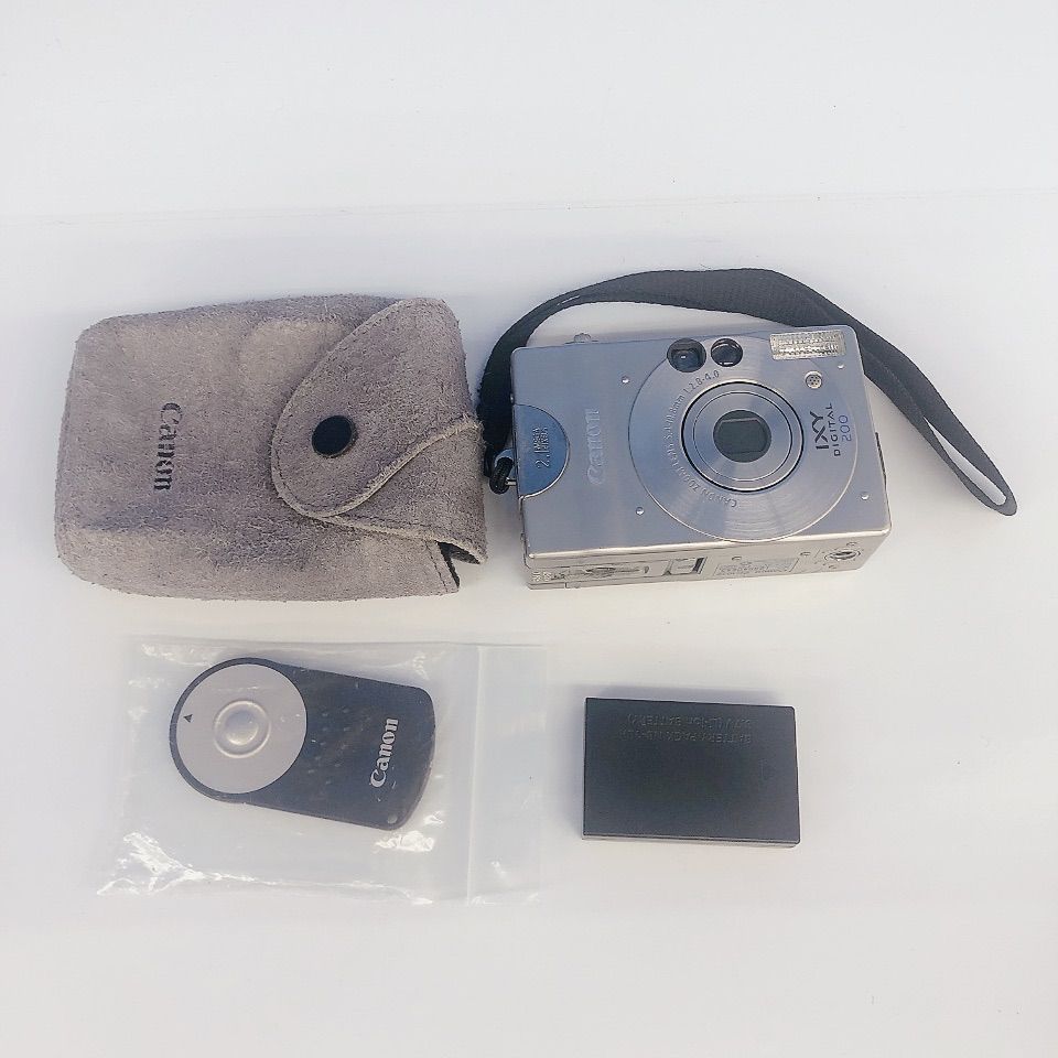 【ジャンク品】Canon キャノン　IXY 200 Canon キャノン ixy 200 ジャンク - デジタルカメラ