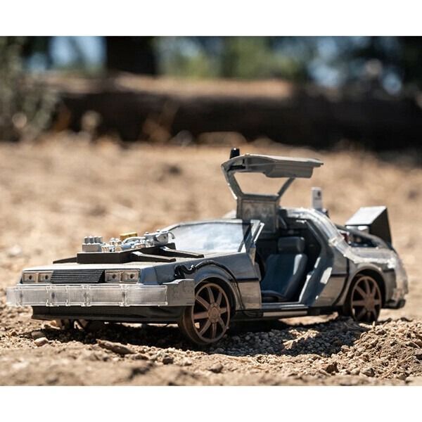 1:24 BACK TO THE FUTURE PART III - TIME MACHINE (RAIL) W
